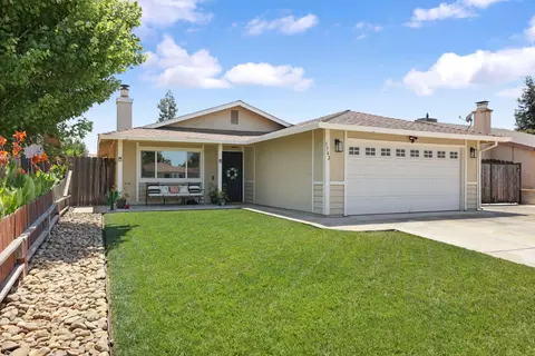 1342 7th St, Ripon, CA 95366 photo 4