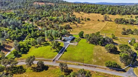 View/Area - 22233 Mccourtney Rd, Grass Valley, CA 95949 photo 9 of 11