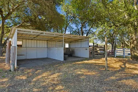 Exterior - 22233 Mccourtney Rd, Grass Valley, CA 95949 photo 37 of 43