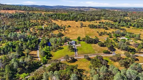 View/Area - 22233 Mccourtney Rd, Grass Valley, CA 95949 photo 8 of 11