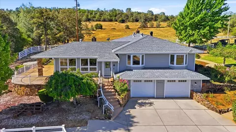 22233 Mccourtney Rd, Grass Valley, CA 95949