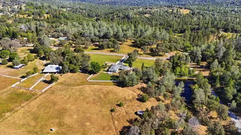 View/Area - 22233 Mccourtney Rd, Grass Valley, CA 95949 photo 5 of 11