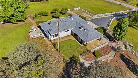 View/Area - 22233 Mccourtney Rd, Grass Valley, CA 95949 photo 10 of 11