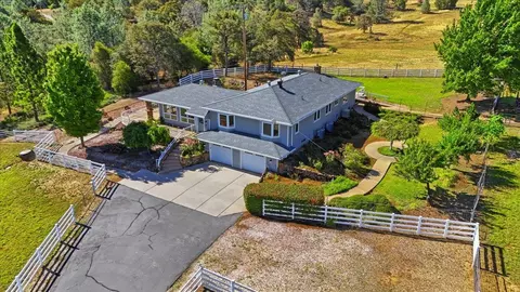 Exterior - 22233 Mccourtney Rd, Grass Valley, CA 95949 photo 39 of 43