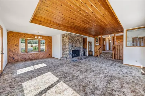 Living - 22233 Mccourtney Rd, Grass Valley, CA 95949 photo 3 of 6