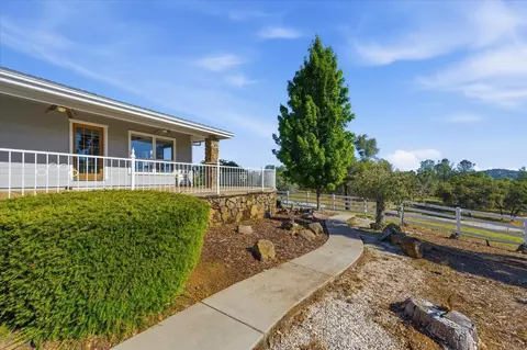 Exterior - 22233 Mccourtney Rd, Grass Valley, CA 95949 photo 8 of 43