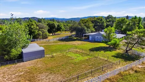 Exterior - 22233 Mccourtney Rd, Grass Valley, CA 95949 photo 36 of 43