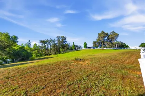 Exterior - 22233 Mccourtney Rd, Grass Valley, CA 95949 photo 42 of 43