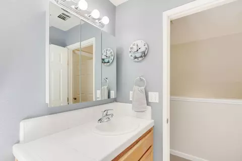 Bath - 1392 Oak Ridge Dr, Colfax, CA 95713 photo 5 of 6