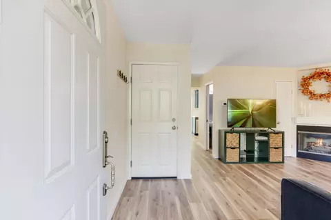 Entry Way - 1392 Oak Ridge Dr, Colfax, CA 95713 photo 1 of 5