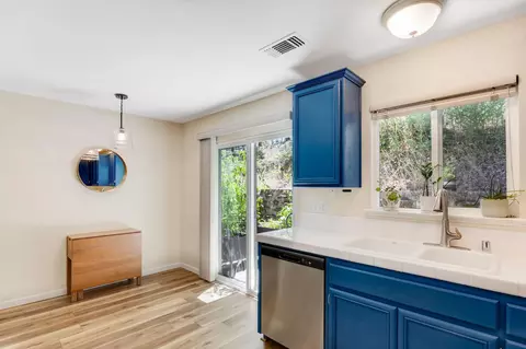 Kitchen - 1392 Oak Ridge Dr, Colfax, CA 95713 photo 3 of 6