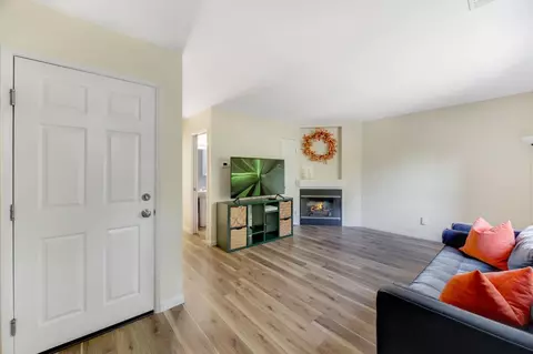Entry Way - 1392 Oak Ridge Dr, Colfax, CA 95713 photo 2 of 5