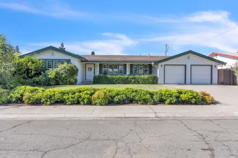 1460 Peach Tree Ln, Yuba City, CA 95993