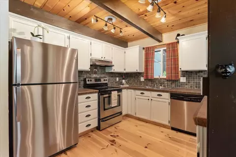 Kitchen - 2218 Pardee Dr, Arnold, CA 95223 photo 1 of 4
