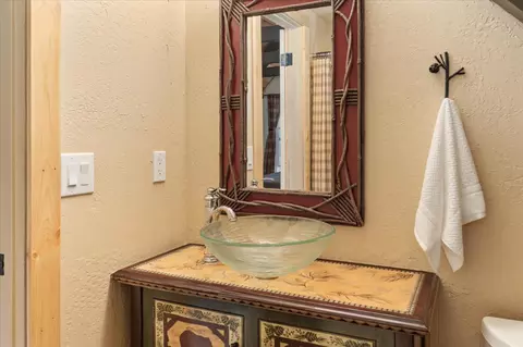 Bath - 2218 Pardee Dr, Arnold, CA 95223 photo 2 of 3