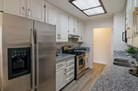 Kitchen - 844 Emory Ct, Merced, CA 95341 photo 7 of 7