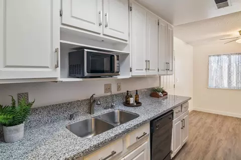 Kitchen - 844 Emory Ct, Merced, CA 95341 photo 4 of 7