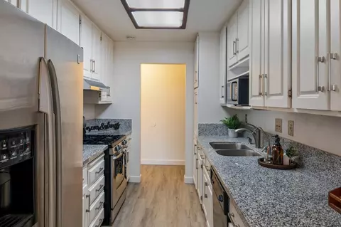 Kitchen - 844 Emory Ct, Merced, CA 95341 photo 1 of 7
