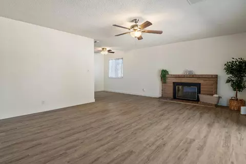 Living - 844 Emory Ct, Merced, CA 95341 photo 3 of 5