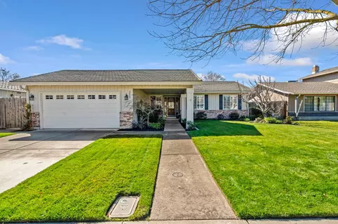 2820 Angel Dr, Stockton, CA 95209