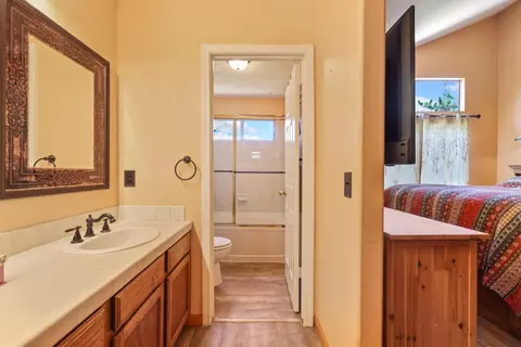 Bath - 1935 Foxtail Ct, Tracy, CA 95376 photo 5 of 6