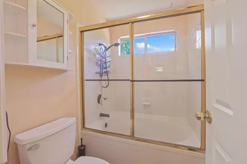 Bath - 1935 Foxtail Ct, Tracy, CA 95376 photo 6 of 6