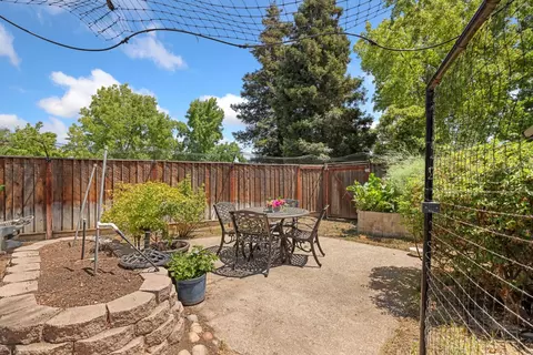 Exterior - 1935 Foxtail Ct, Tracy, CA 95376 photo 13 of 18