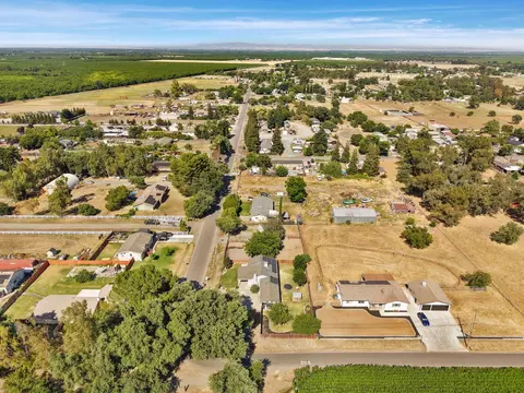 View/Area - 10332 E Ada Ave, Stockton, CA 95215 photo 11 of 17