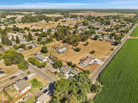 View/Area - 10332 E Ada Ave, Stockton, CA 95215 photo 10 of 17