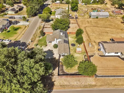 View/Area - 10332 E Ada Ave, Stockton, CA 95215 photo 12 of 17