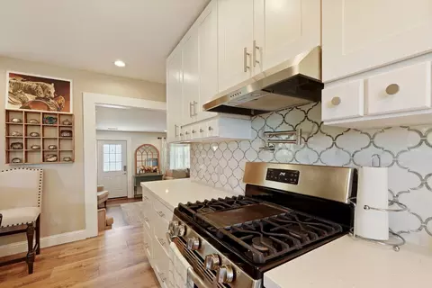 Kitchen - 10332 E Ada Ave, Stockton, CA 95215 photo 4 of 7
