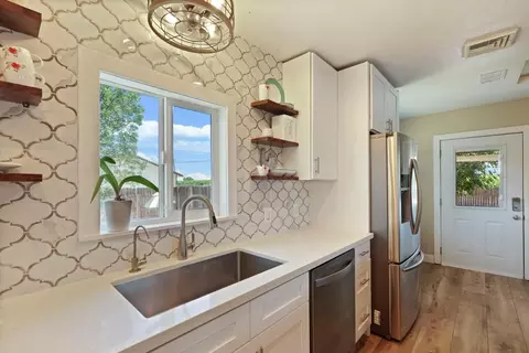 Kitchen - 10332 E Ada Ave, Stockton, CA 95215 photo 3 of 7
