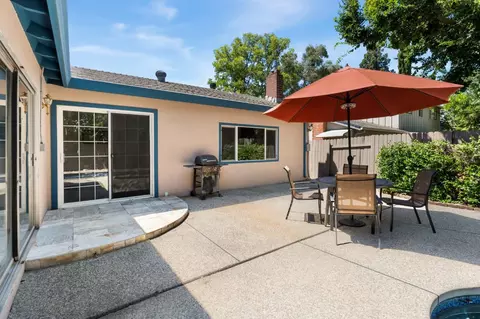 Exterior - 407 Del Oro Ave, Davis, CA 95616 photo 5 of 5
