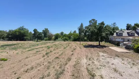 2508 Paradise Rd, Modesto, CA 95351