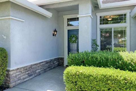 Exterior - 3752 Coldwater Dr, Rocklin, CA 95765 photo 4 of 13