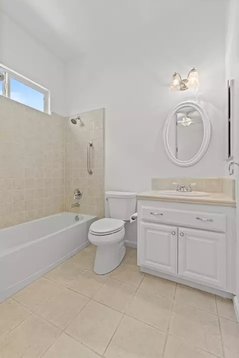 Bath - 3752 Coldwater Dr, Rocklin, CA 95765 photo 2 of 6