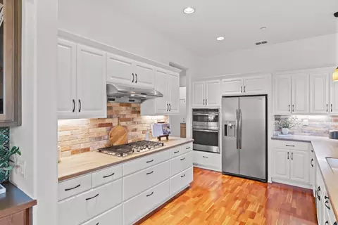 Kitchen - 3752 Coldwater Dr, Rocklin, CA 95765 photo 3 of 7