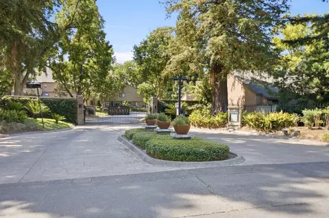 536 Woodside Oaks #7, Sacramento, CA 95825