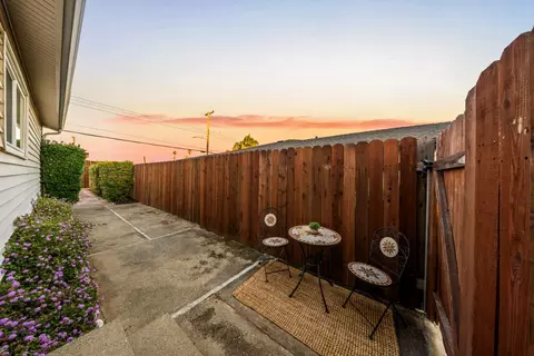 Exterior - 5528 Hesper Way, Carmichael, CA 95608 photo 3 of 7