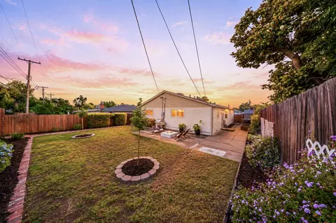 Exterior - 5528 Hesper Way, Carmichael, CA 95608 photo 7 of 7
