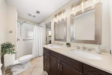 Bath - 5528 Hesper Way, Carmichael, CA 95608 photo 1 of 3