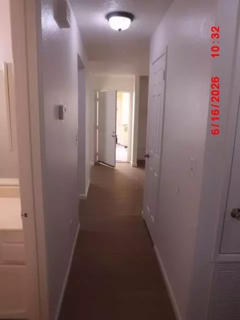 Entry Way - 3400 Sullivan Ct #106, Modesto, CA 95356 photo 1 of 2
