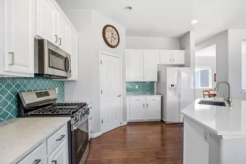 Kitchen - 588 Bob Way, Ripon, CA 95366 photo 5 of 5