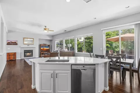 Kitchen - 588 Bob Way, Ripon, CA 95366 photo 4 of 5