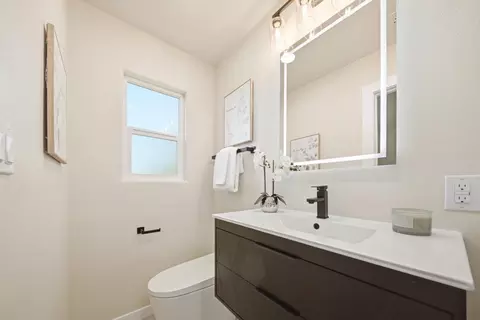 Bath - 1806 Teresa St, Modesto, CA 95350 photo 4 of 5