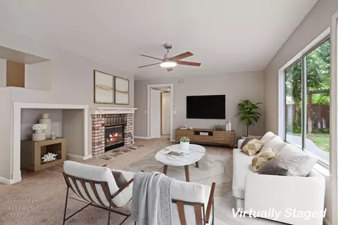 Living - 1373 Hampton Ct, Tracy, CA 95376 photo 2 of 6