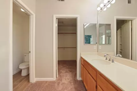 Bath - 1373 Hampton Ct, Tracy, CA 95376 photo 5 of 7
