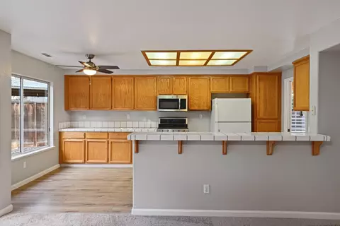 Kitchen - 1373 Hampton Ct, Tracy, CA 95376 photo 6 of 6