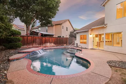 Exterior - 1373 Hampton Ct, Tracy, CA 95376 photo 4 of 7