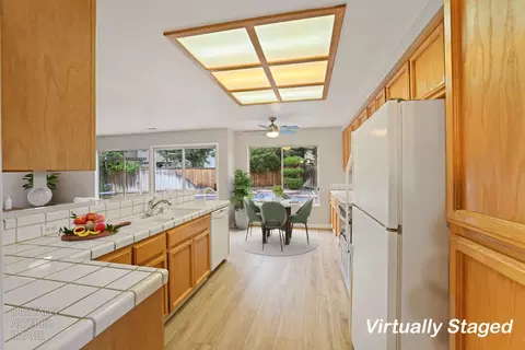 Kitchen - 1373 Hampton Ct, Tracy, CA 95376 photo 1 of 6